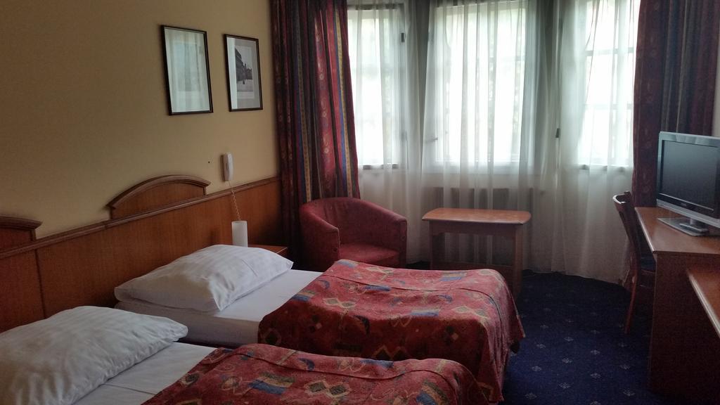 Hotel Kavalir Prag Exterior foto